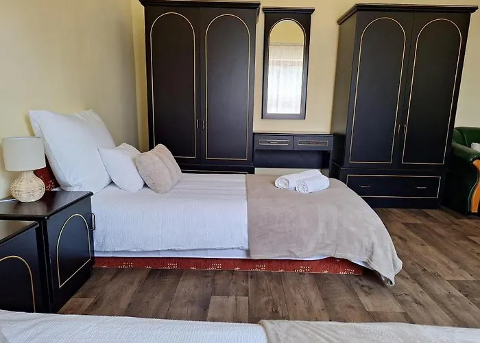 Esely Apartmanhaz *