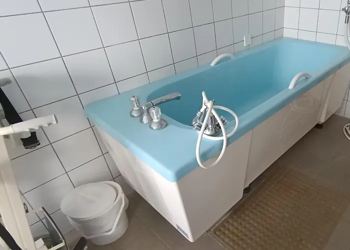 Esely Apartmanhaz *